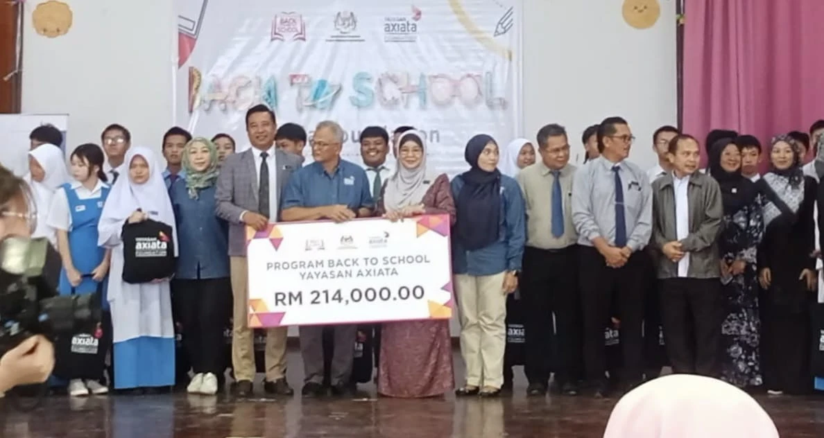 Yayasan Axiata bantu 1,000 pelajar B40 Ranau melalui program Back to School 2026