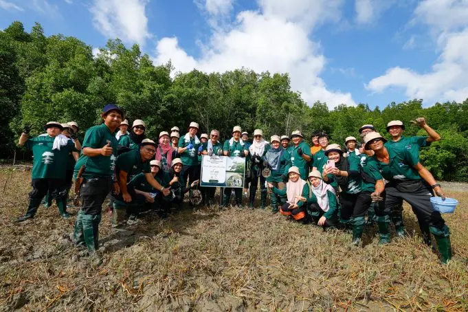UPM, Yayasan Axiata Tanam 2,000 Pokok Bakau, Lindung Ekosistem Pulau Ketam